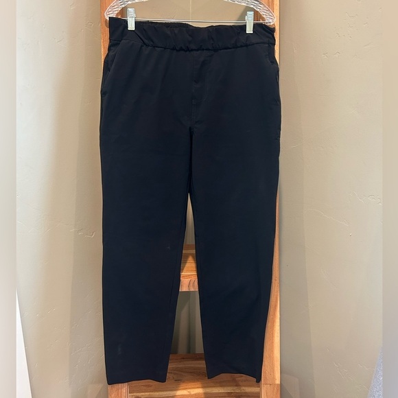 Vuori Pants - NWT Vuori Elevation Trouser Women's Pants in black​​